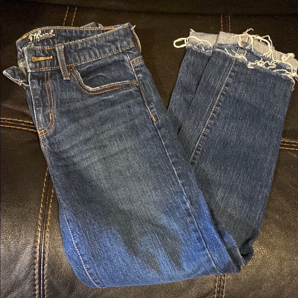 Universal Thread Blue Ankle Cropped Jeans with Distressed Hem